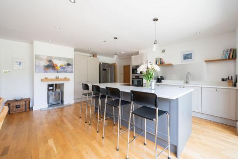 28a Warnham Road, Horsham, RH12 2QU