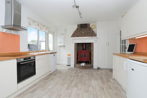 Coast Cottage Arthur Road, Birchington, CT7 9NQ