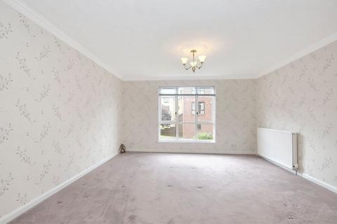 2 bedroom flat for sale, Rutherford Court, Kirkcaldy, KY1