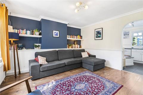 58 Warburton Road, Twickenham, TW2 6EP