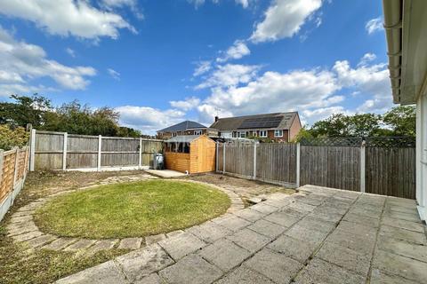 10 Burstead Drive, Billericay, CM11 2QS