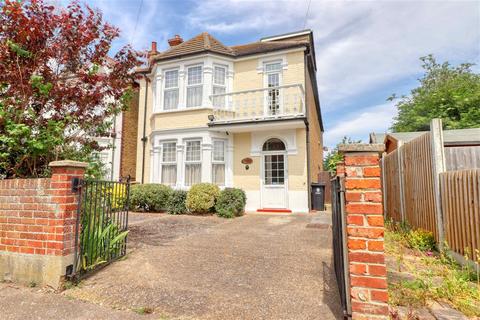 5 bedroom detached house for sale, Clacton on Sea CO15