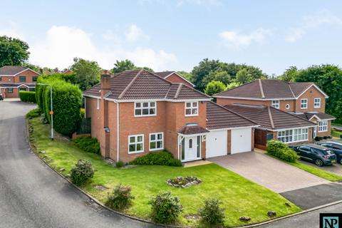 4 bedroom detached house for sale, The Hedgerows, Wilnecote, B77