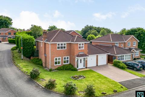 10 The Hedgerows, Wilnecote, Tamworth, B77 2NN