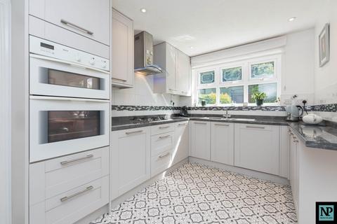 10 The Hedgerows, Wilnecote, Tamworth, B77 2NN