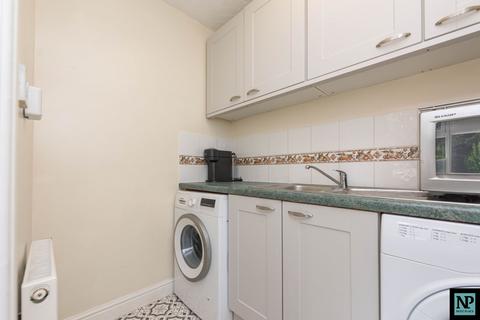 10 The Hedgerows, Wilnecote, Tamworth, B77 2NN