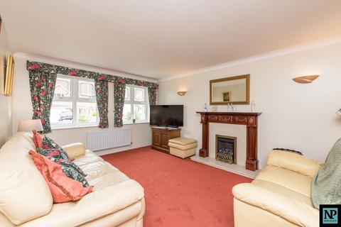 10 The Hedgerows, Wilnecote, Tamworth, B77 2NN