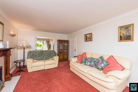 10 The Hedgerows, Wilnecote, Tamworth, B77 2NN