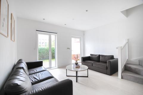 3 bedroom house to rent, 3 Bedroom Townhouse – Vimto Gardens, Barrow Street, Salford