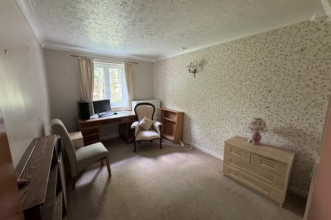 1 bedroom retirement property for sale, Barons Court, Solihull B92