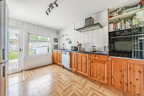 73 Bromley Road, Catford, London, SE6 2UF