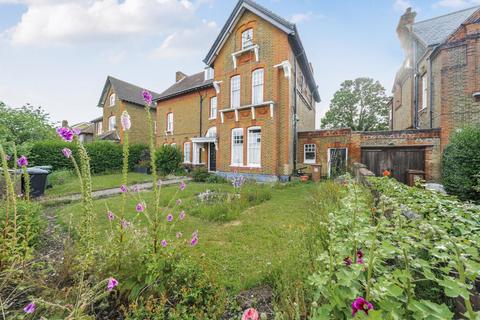 2 bedroom flat for sale, College Park Close, Hither Green