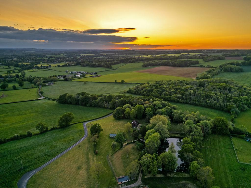 Dores Lane, Romsey, SO51 Land for sale £2,500,000