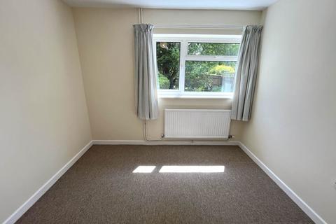 2 bedroom bungalow to rent, Marlborough Road, Chipping Norton