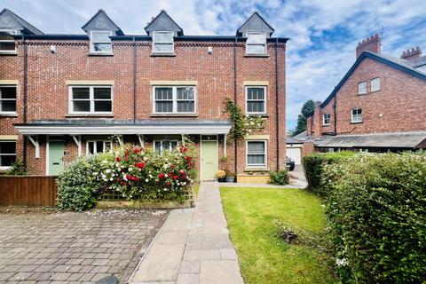 4 bedroom townhouse for sale, Crossgate Peth, Durham, County Durham, DH1