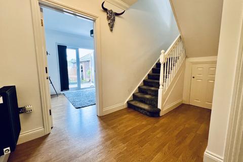 4 bedroom townhouse for sale, Crossgate Peth, Durham, County Durham, DH1