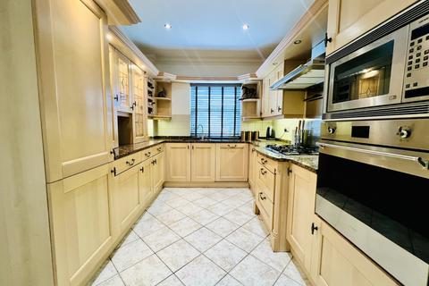 4 bedroom townhouse for sale, Crossgate Peth, Durham, County Durham, DH1