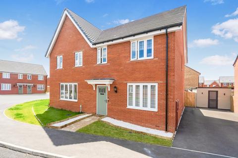 3 bedroom semi-detached house for sale, Blackbird Gardens, Langford, Biggleswade, SG18