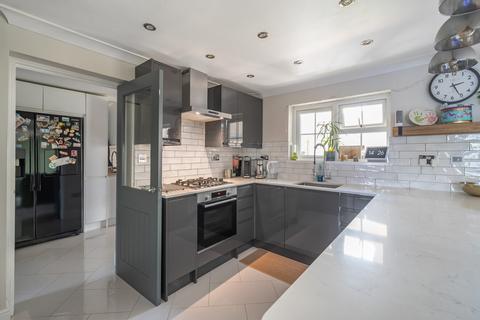 1 Clintons Green, Bracknell, RG42 1YL