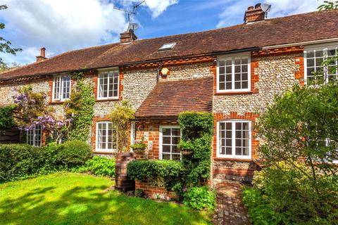 4 bedroom terraced house to rent, Folly Cottages, Frieth RG9