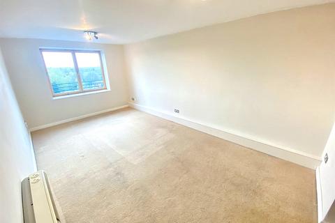2 bedroom apartment to rent, Gomer Street, Willenhall WV13
