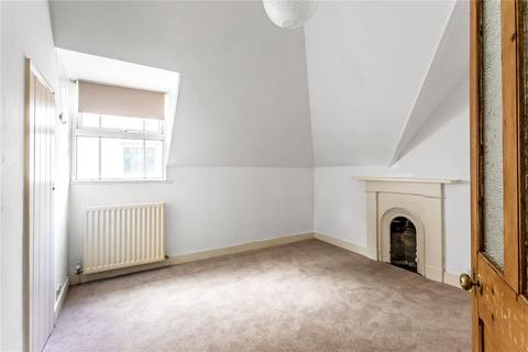 91 Holmesdale Road, Reigate, RH2 0BT