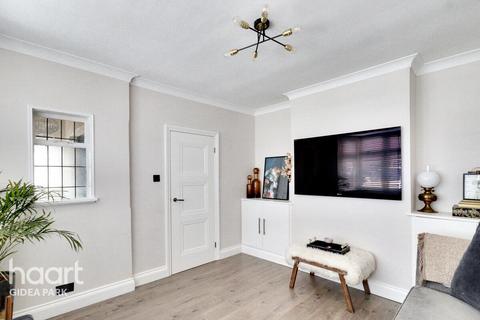 48 Ferguson Avenue, Romford, RM2 6RL