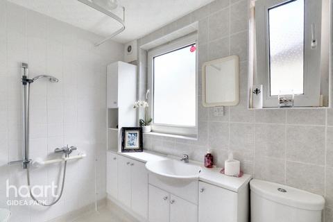 48 Ferguson Avenue, Romford, RM2 6RL