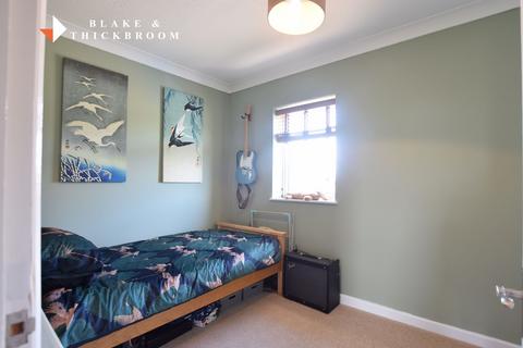 17 Coulsdon Close, Clacton-on-sea, CO16 8FN