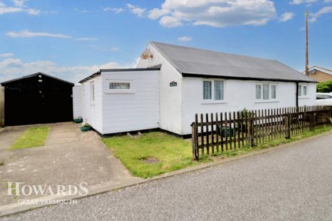 3 bedroom detached bungalow for sale, The Glebe, Hemsby