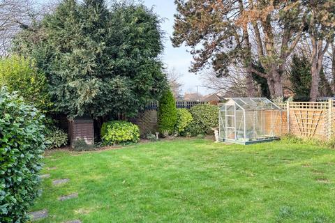 2 bedroom detached bungalow for sale, West Meads, Bognor Regis