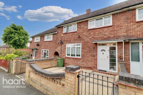 3 bedroom terraced house for sale, Appleby Green, Romford