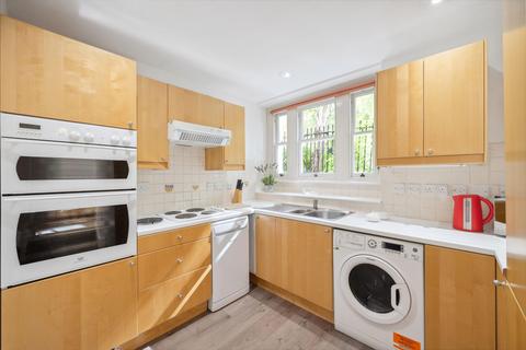 2 bedroom flat to rent, Stanley Crescent, Notting Hill, London W11