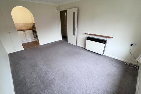 1 bedroom apartment for sale, Ringwood Road, Ferndown, BH22