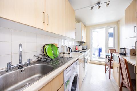 2 bedroom flat for sale, Chiltern Road, London E3
