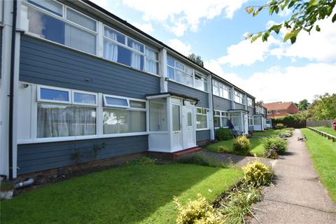 2 bedroom apartment for sale, High Moor Court, High Moor Avenue, Leeds