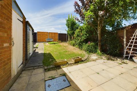 3 bedroom terraced house to rent, Ivory close, Tuffley, GL4 0QY