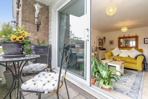 40 Cedar Court, Epping, CM16 4HL