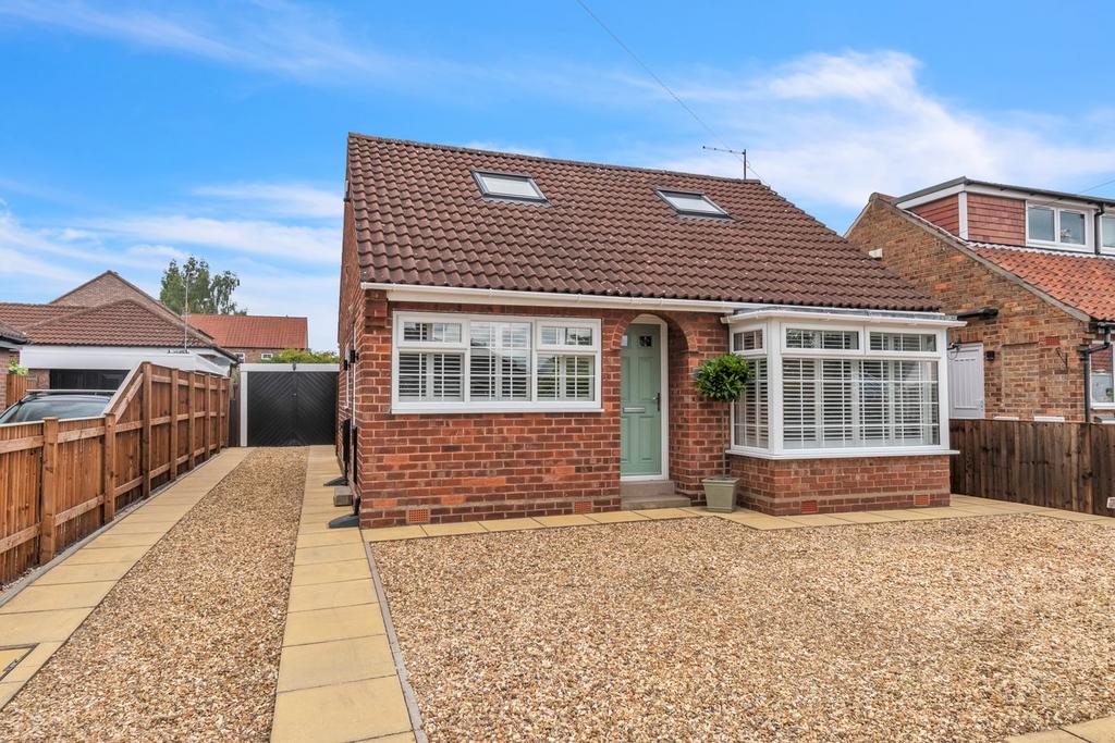 Whitby Drive, York, YO31 3 bed detached house for sale £475,000
