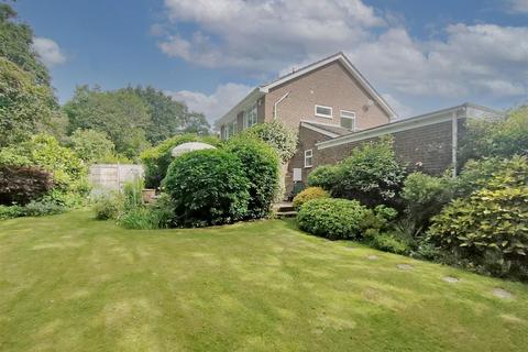 20 Bepton Close, Midhurst, GU29 9QR