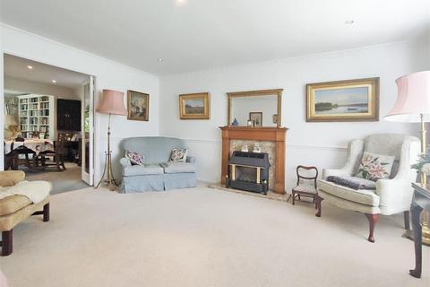 20 Bepton Close, Midhurst, GU29 9QR
