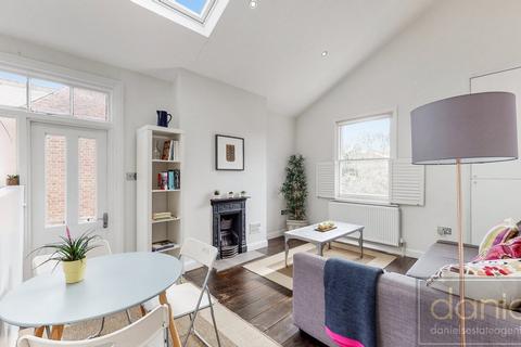 3 bedroom flat for sale, Furness Road, Kensal Green, London, NW10