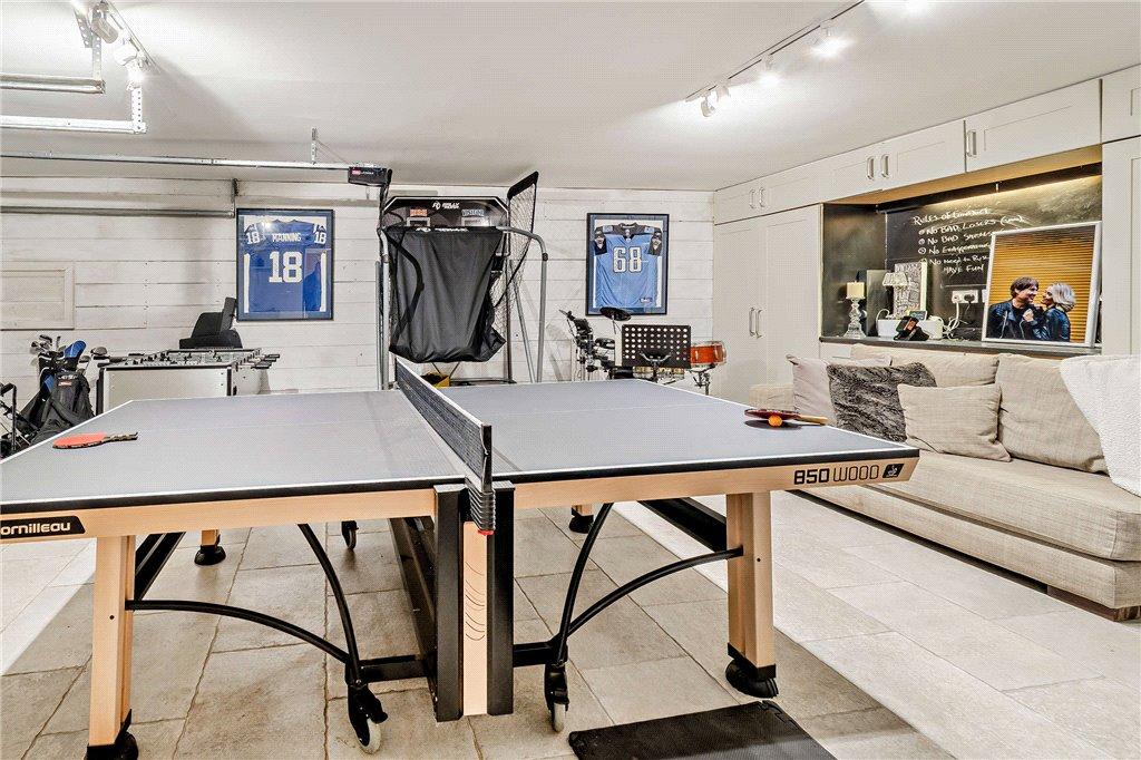 Garage/Games Room