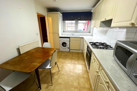 2 bedroom maisonette for sale, Eric Street, London E3