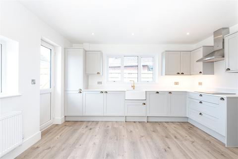 15 Westergate Close, Ferring, Worthing, BN12 5DB