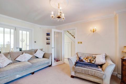 4 bedroom detached house for sale, Wisbech Way, Lymington SO41