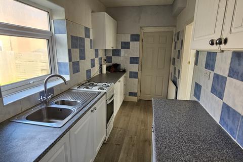 2 bedroom semi-detached house to rent, West Vallum, Newcastle upon Tyne NE15