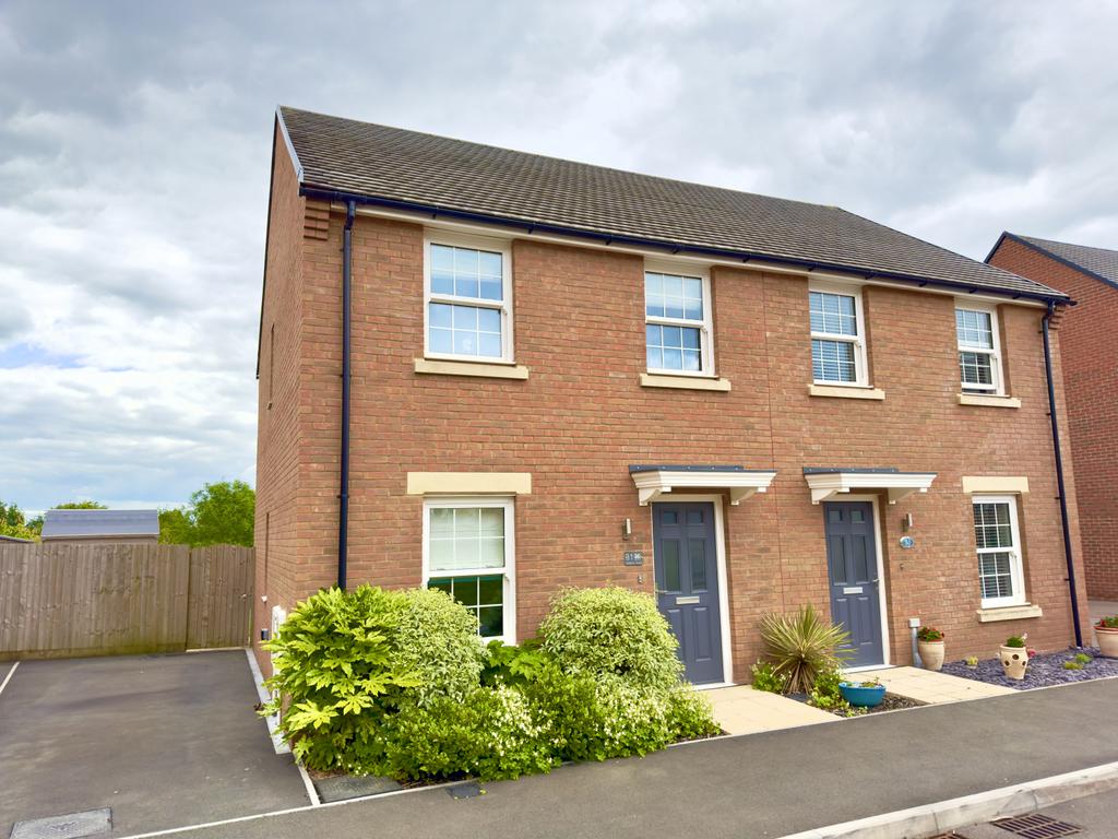 Immaculate & Spacious Three Bedroom Semi-detached