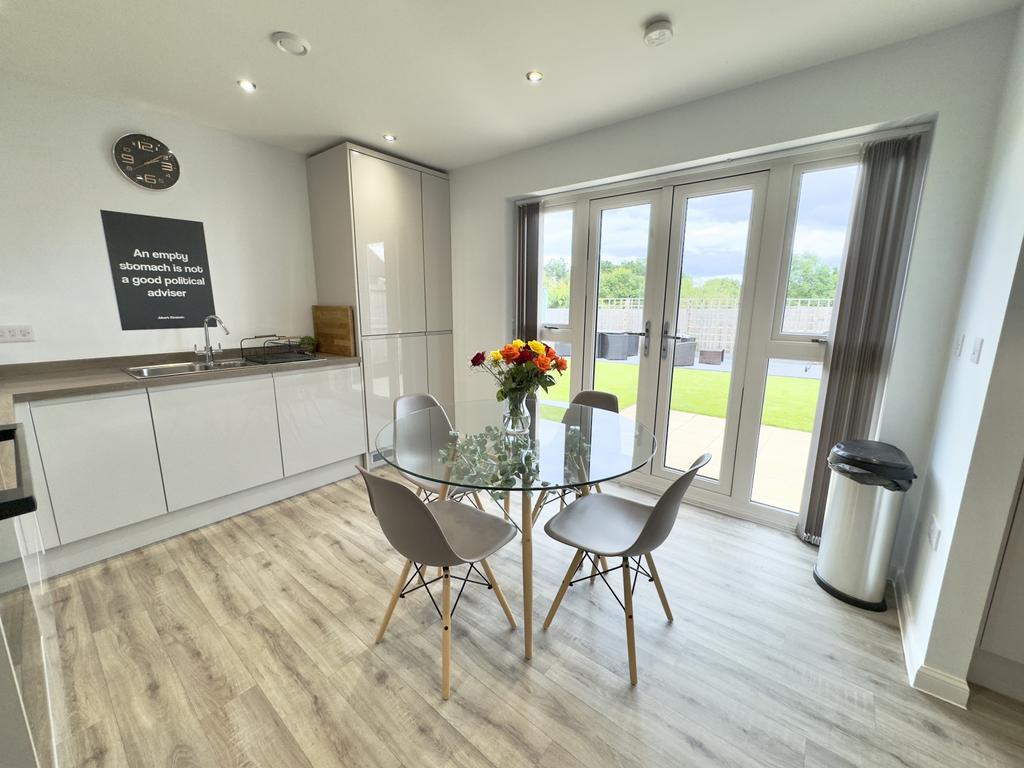 Kitchen Dining Area