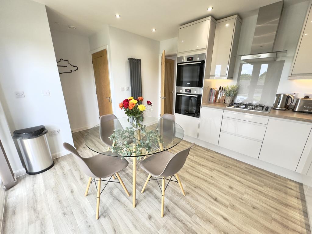 Kitchen Dining Area